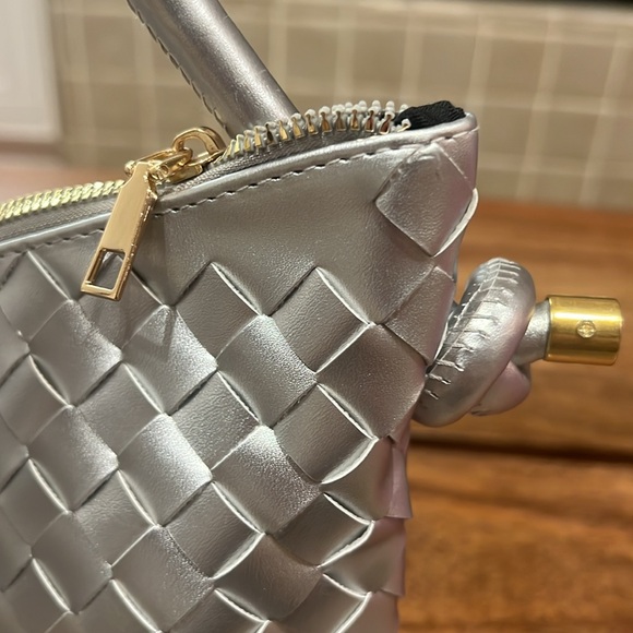 Silver Woven Dumpling Bag NWOT - Picture 8 of 10